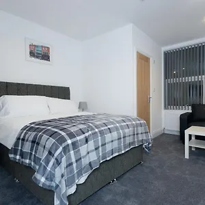  Apartment Hillcrest